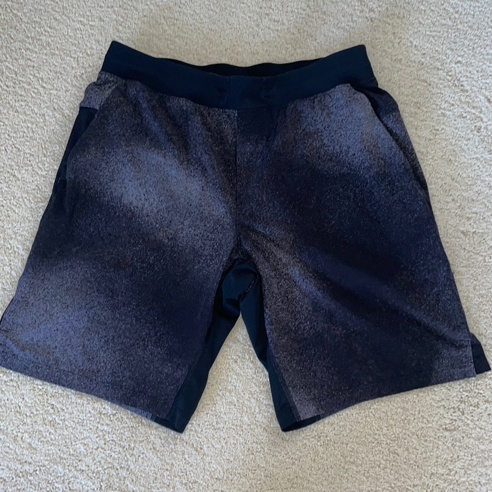 Lululemon THE Short 9" size large